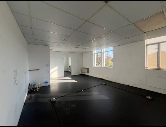 88M² OFFICE TO LET IN ILLOVO